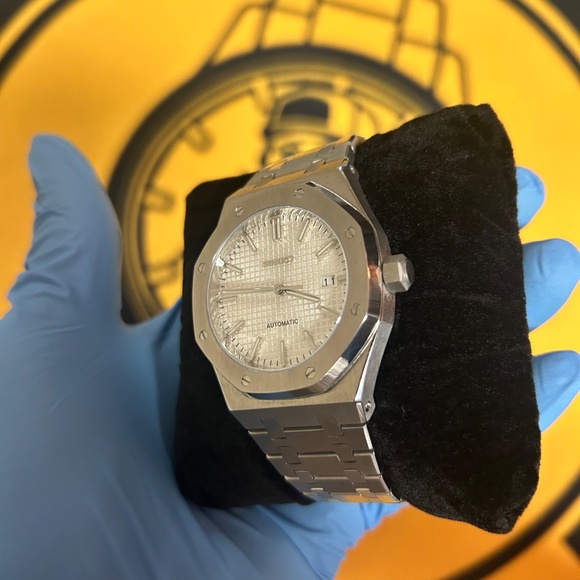 Seiko Custom Royal Oak Style – Automatic Men’s Watch, Stainless Steel, Silver Di - Picture 3 of 10